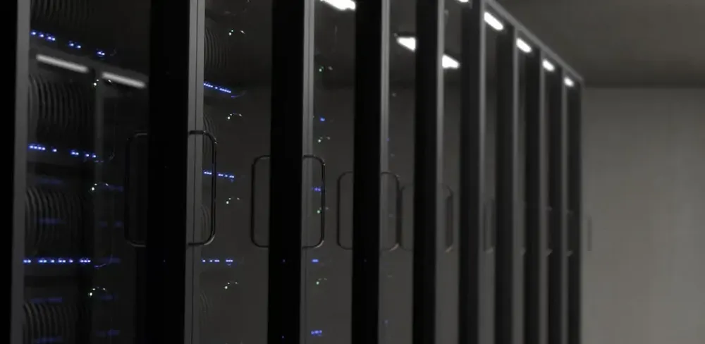 An image uploaded to Strapi called services/managed/managed-platform